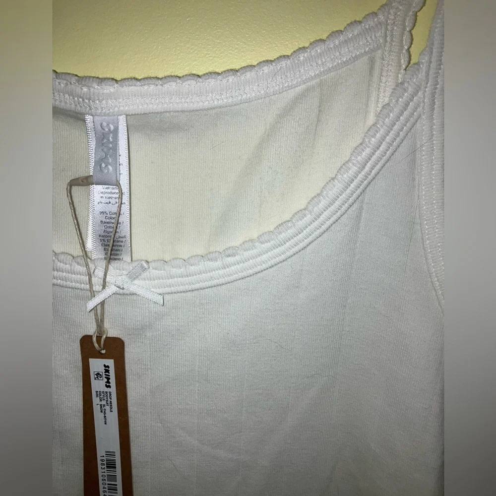 SKIMS NEW sweet sexy textured bodysuit sz L Large snow white NWT cotton cami - Picture 8 of 8
